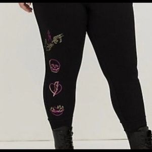 Torrid Lovesick Graffiti Jogger - Super Cute  New 
95% cotton 5% spandex -